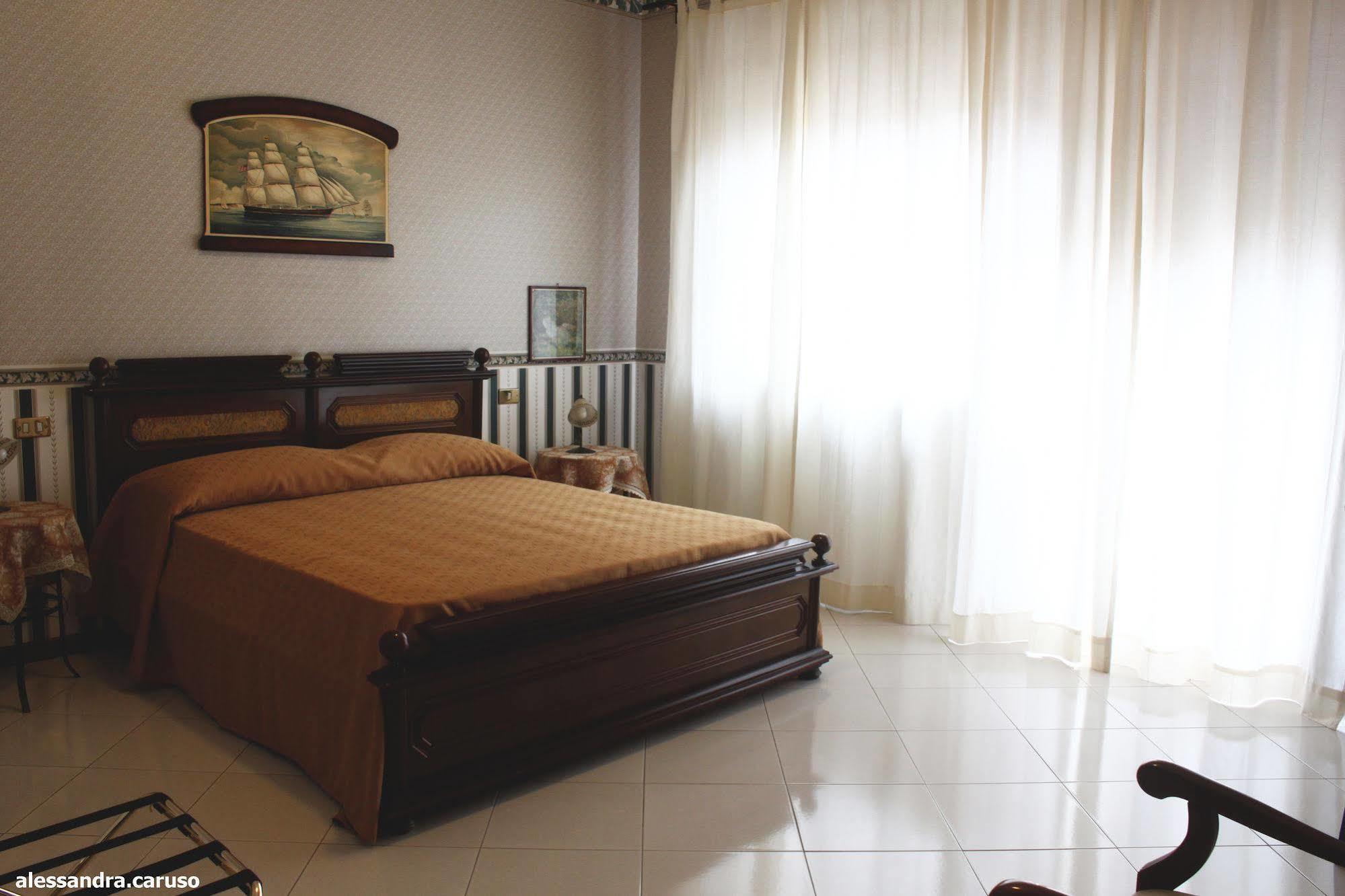 Dietro Il Politeama Bed and breakfast